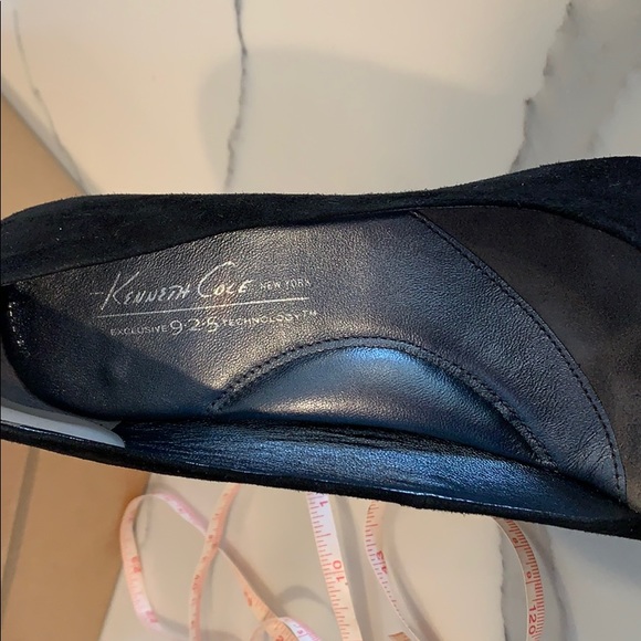 Kenneth Cole New York Suede Black Chunky Heels - Picture 9 of 10